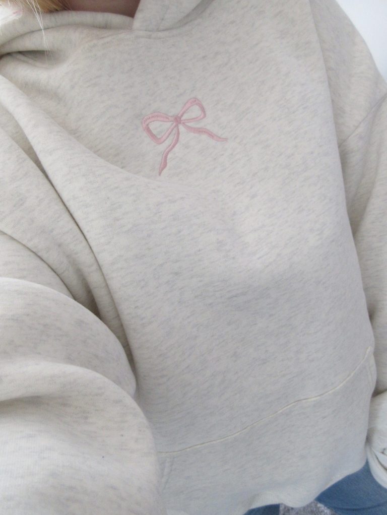 bow-hoodie_1758218520