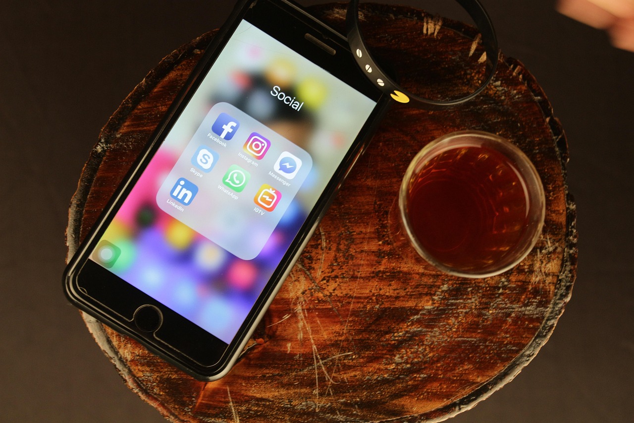 Smartphone, screen, social media — Real Instagram Likes: The Key to Social Media Success